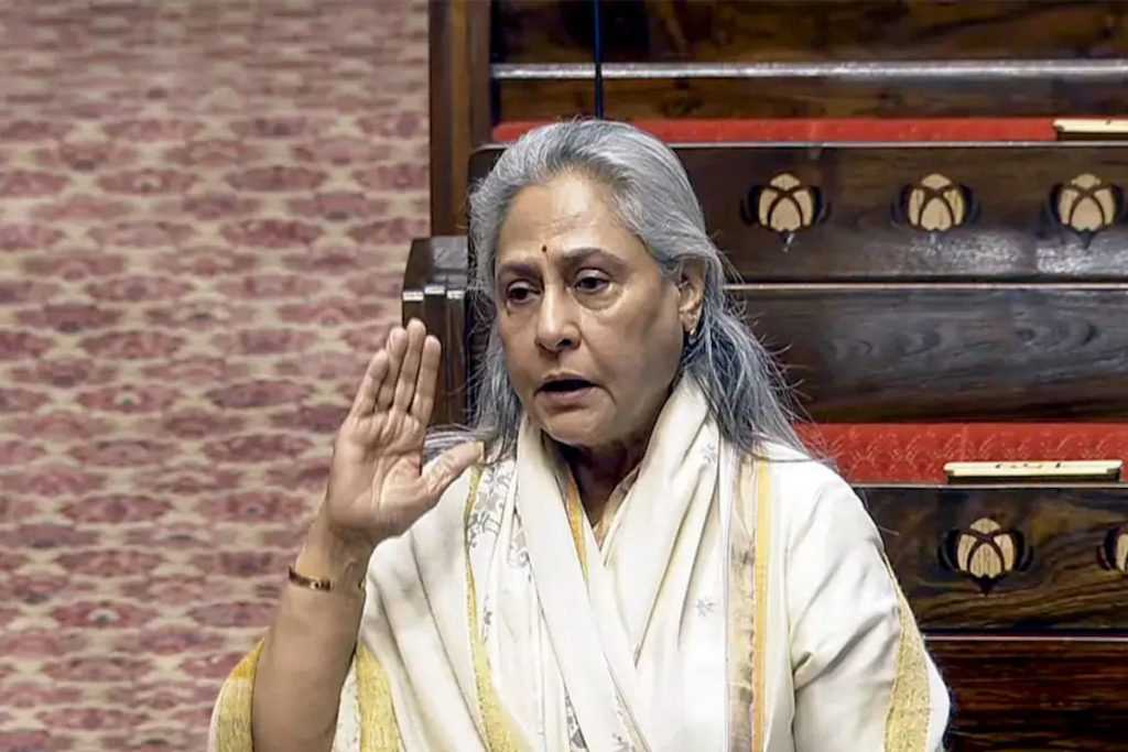 सपा सांसद जया बच्चन का विवादित बयान, महाकुंभ में नदी में फेंके गए शव, इससे जल हुआ दूष‍ित